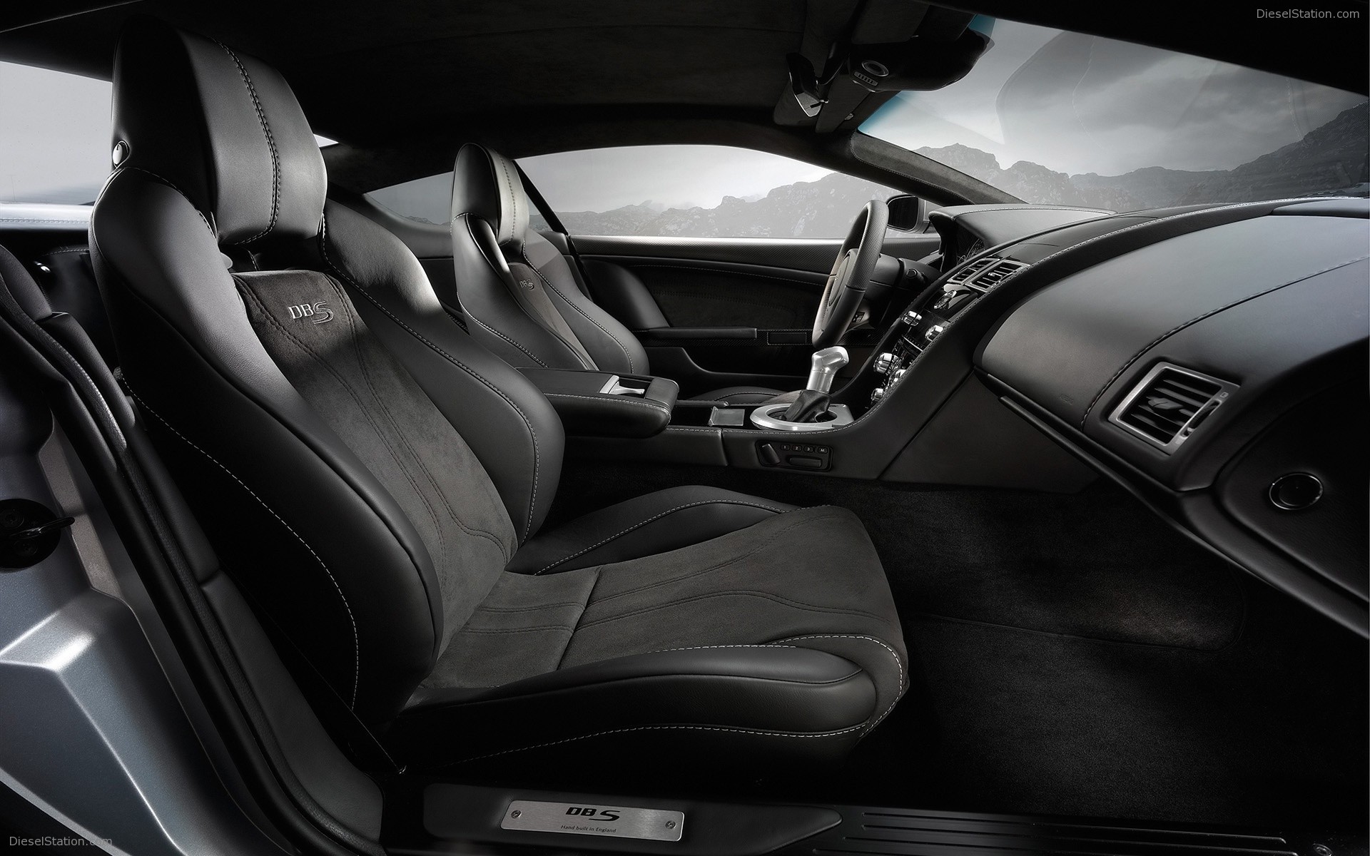 Aston Martin DBS